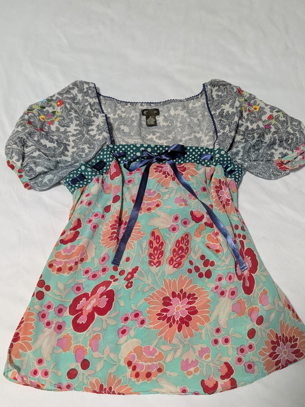 Vintage 100% Silk Floral Puff-Sleeve Tunic Top in Aqua and Pink